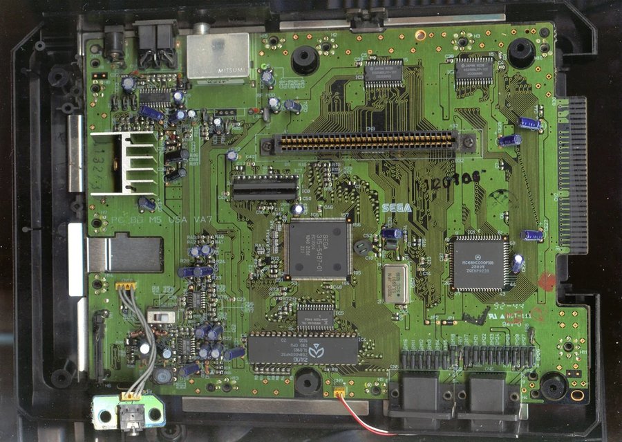 Sega Genesis (Model 1) — placa revisão VA7, EUA