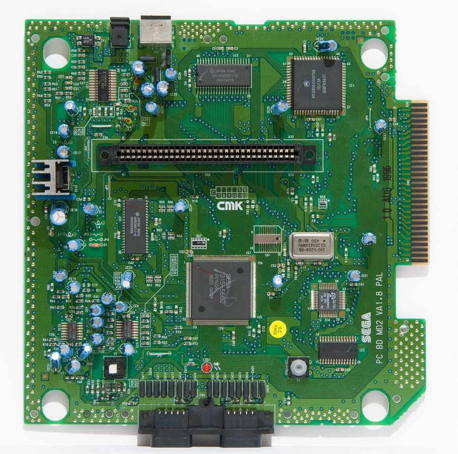 Sega Mega Drive 2 — placa revisão VA1.8, PAL (Europa)